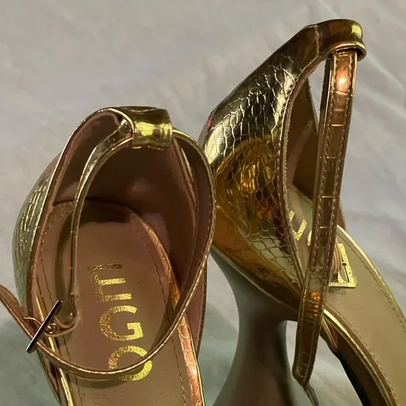 GOLD PLATFORM MULE US 9 woman’s ⛄️ - Picture 7 of 12